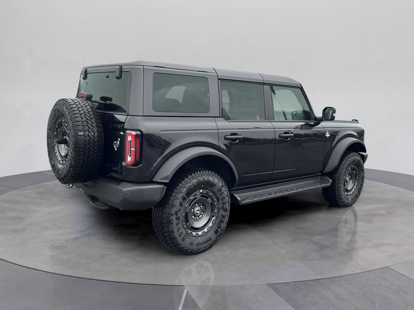Certified 2025 Ford Bronco Outer Banks w/ Sasquatch Package AWD/4WD image 13