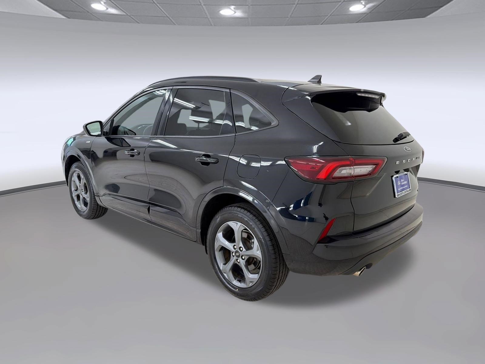 Certified 2024 Ford Escape ST-Line AWD/4WD image 3