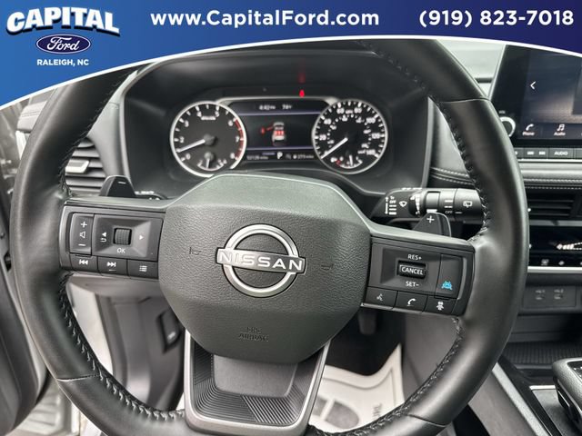 Used 2025 Nissan Rogue SV FWD image 24