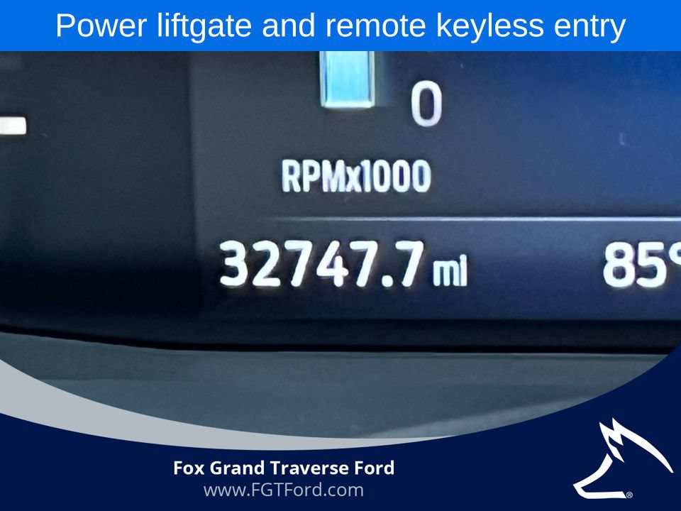 Certified 2025 Ford Escape ST-Line Select AWD/4WD image 6