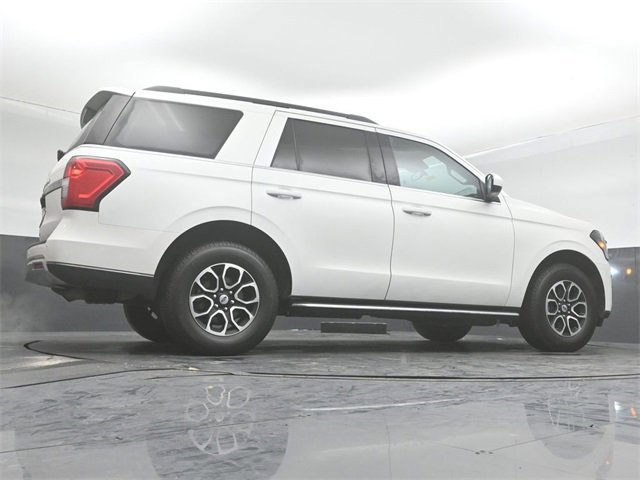 Certified 2023 Ford Expedition XLT image 15