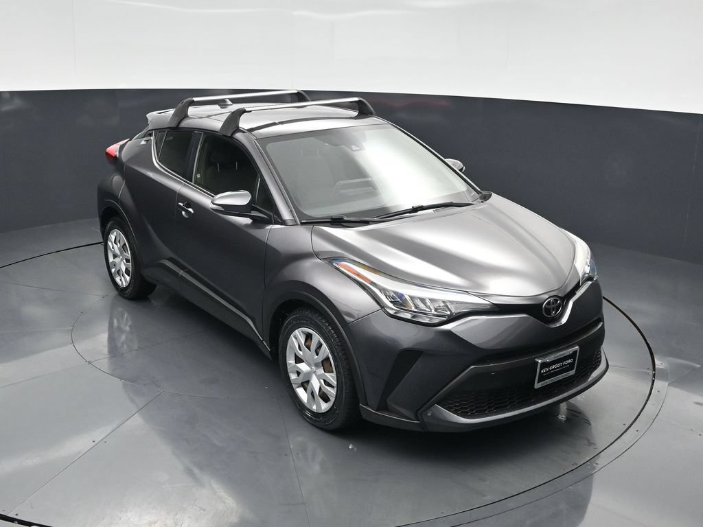 Used 2020 Toyota C-HR LE FWD image 32