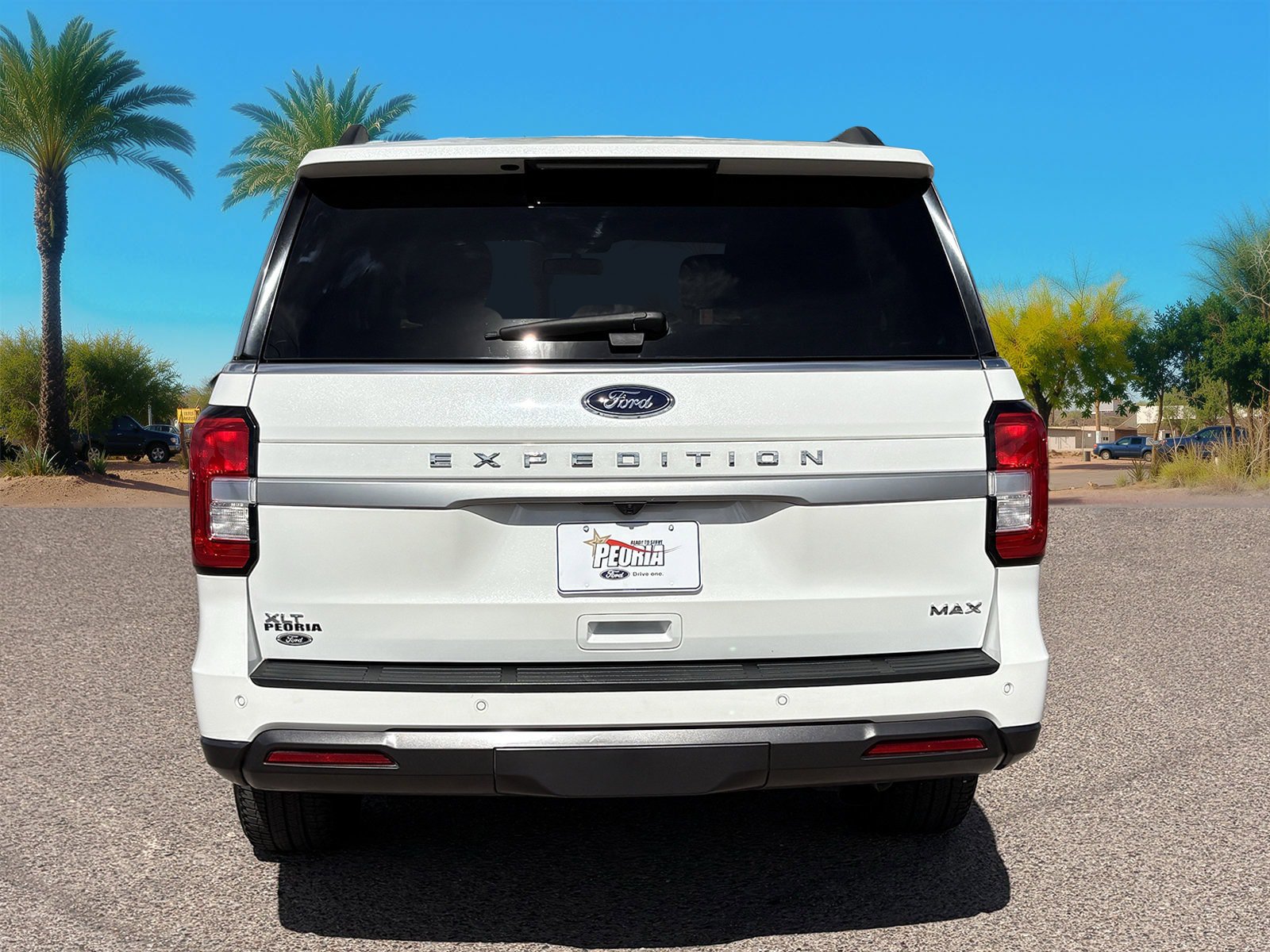 Certified 2024 Ford Expedition Max XLT RWD image 4