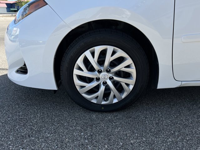 Used 2019 Toyota Corolla LE w/ Body Protection Package FWD image 10