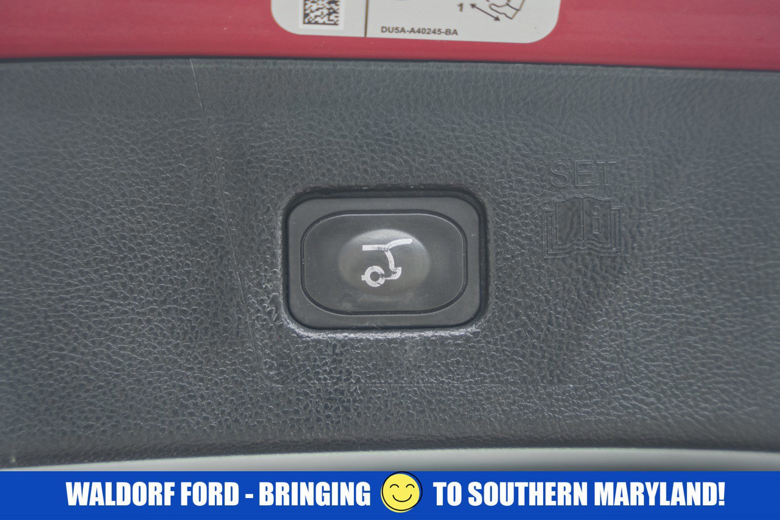 Certified 2020 Ford Edge Titanium w/ Cargo Accessory Package image 11