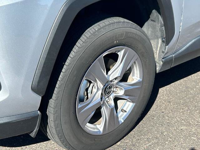 Used 2025 Toyota RAV4 XLE FWD image 25