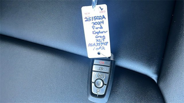 Certified 2024 Ford Explorer XLT w/ Equipment Group 202A image 32