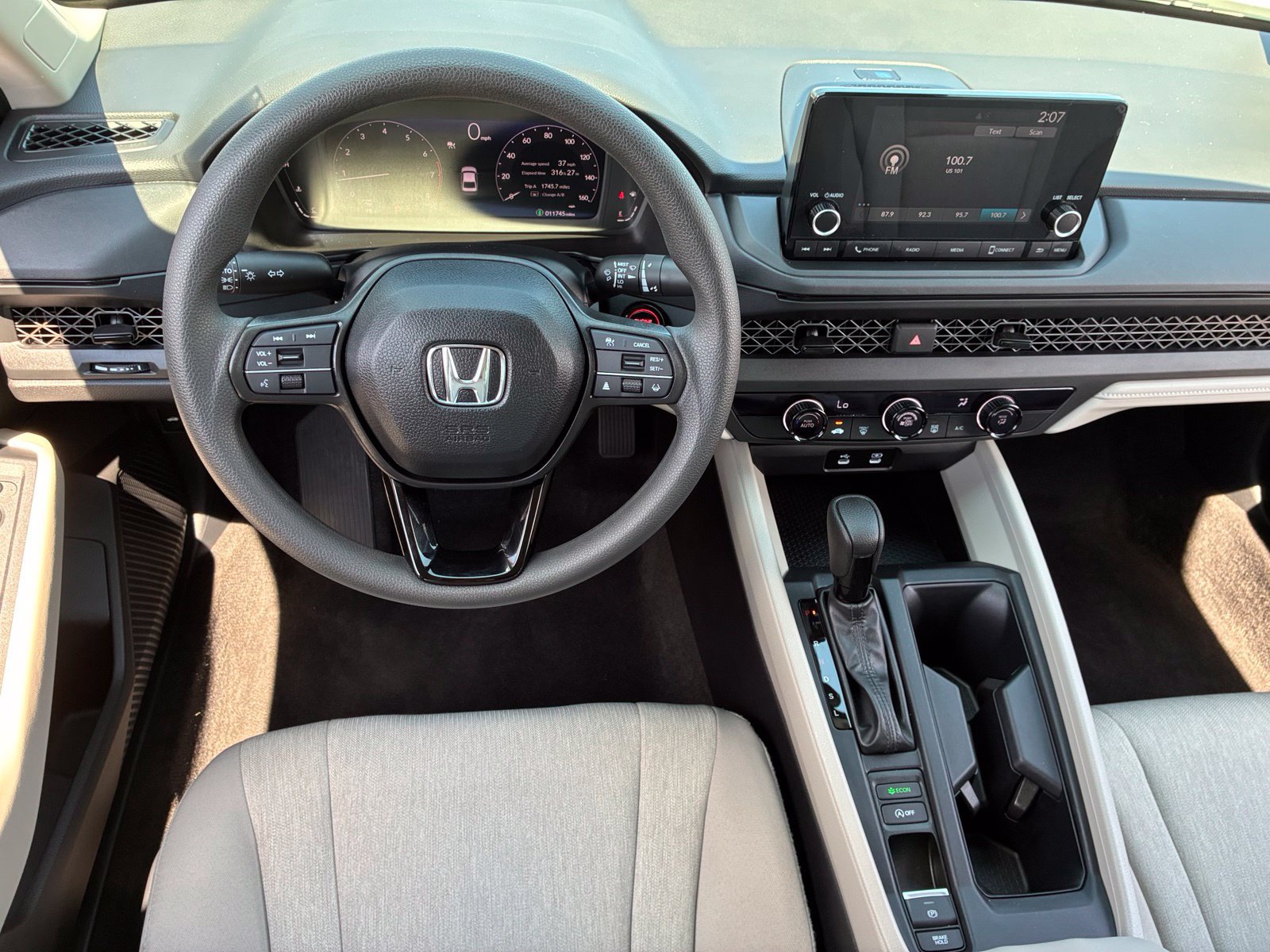 Used 2025 Honda Accord LX image 17
