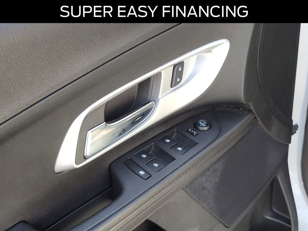 Used 2017 Chevrolet Equinox LT image 18