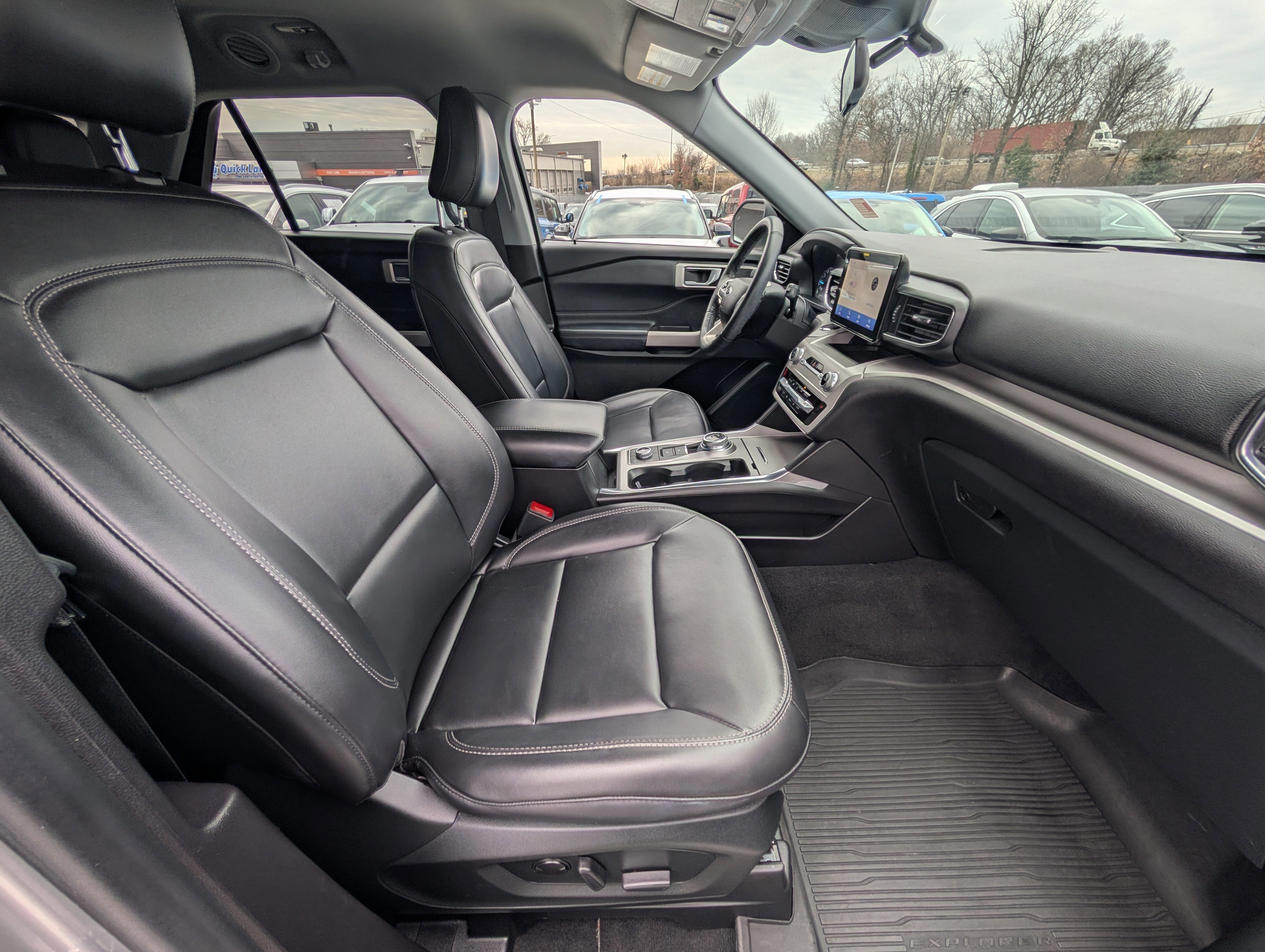 Certified 2022 Ford Explorer XLT w/ Equipment Group 202A image 12