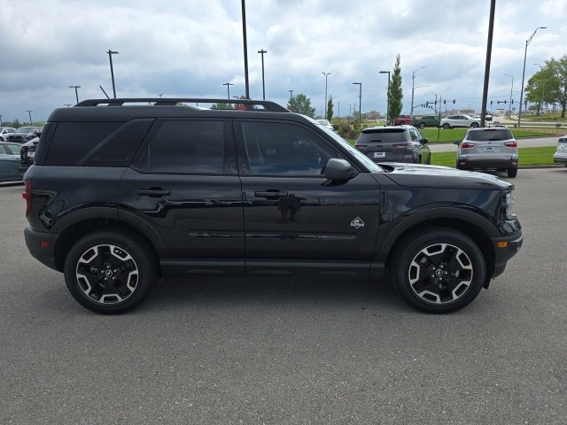 Certified 2022 Ford Bronco Sport Outer Banks w/ Tech Package image 2