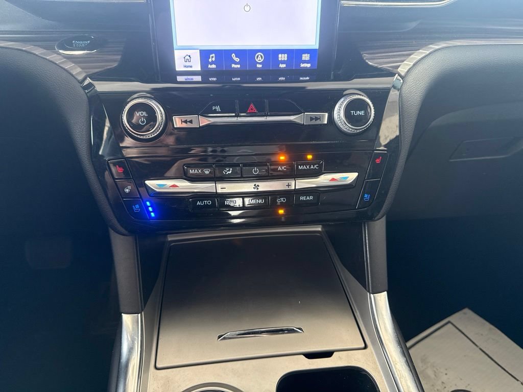 Certified 2024 Ford Explorer Limited w/ Limited Technology Package AWD/4WD image 24