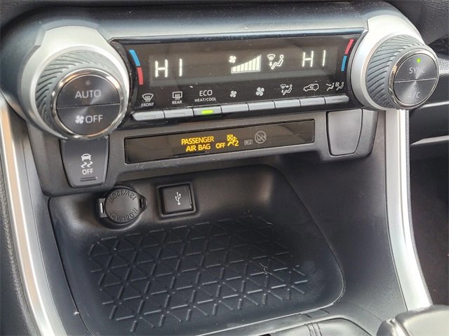 Used 2022 Toyota RAV4 SE image 21