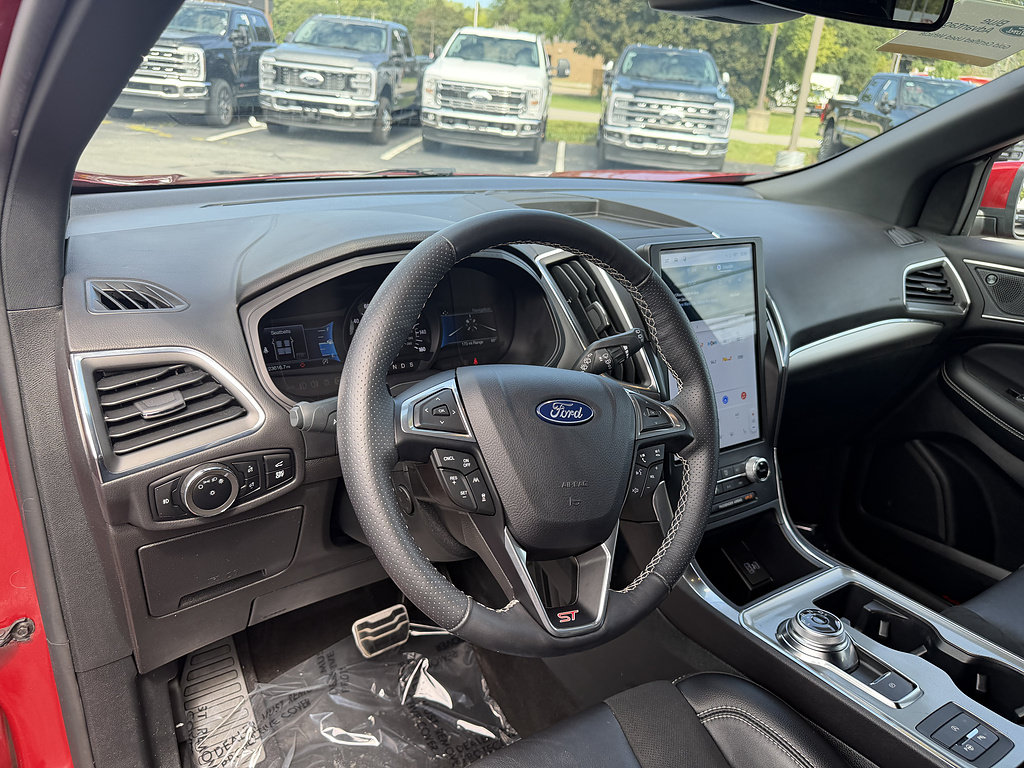 Certified 2024 Ford Edge ST w/ Equipment Group 401A AWD/4WD image 14