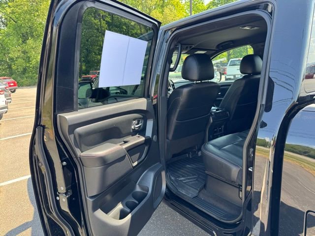 Used 2021 Nissan Titan PRO-4X w/ Pro-4x Convenience Package AWD/4WD image 14