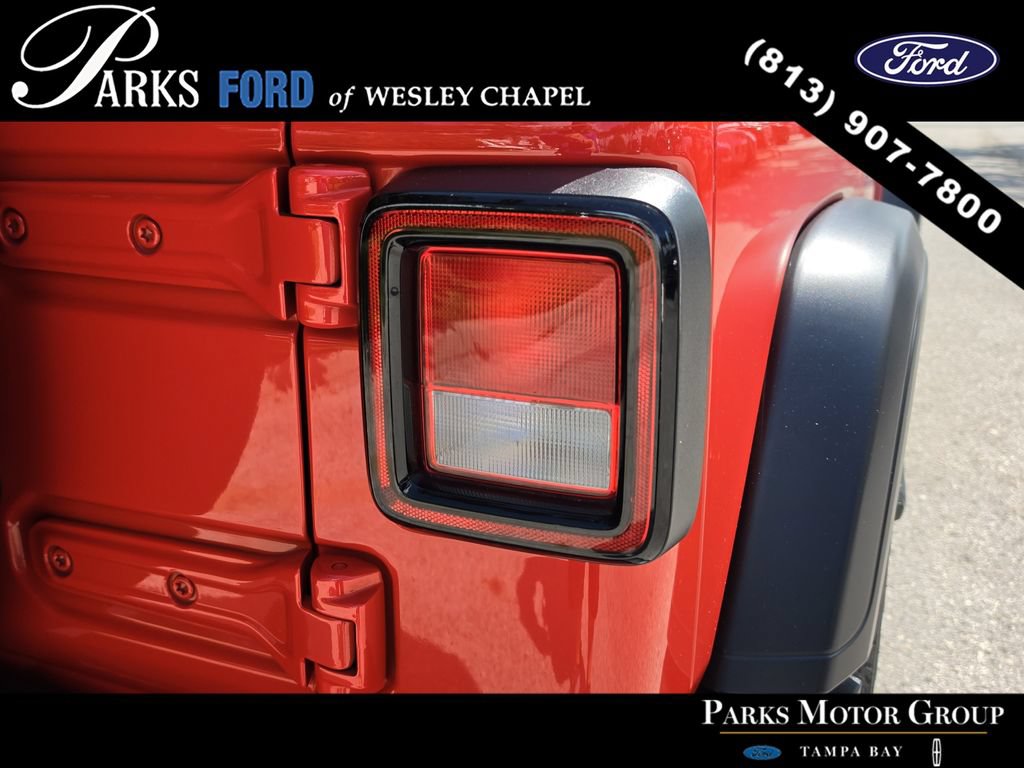 Used 2023 Jeep Wrangler Unlimited Sport w/ Sun And Sound Package AWD/4WD image 7