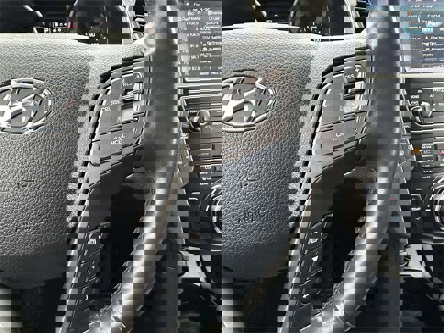 Used 2018 Hyundai Santa Fe Sport image 14