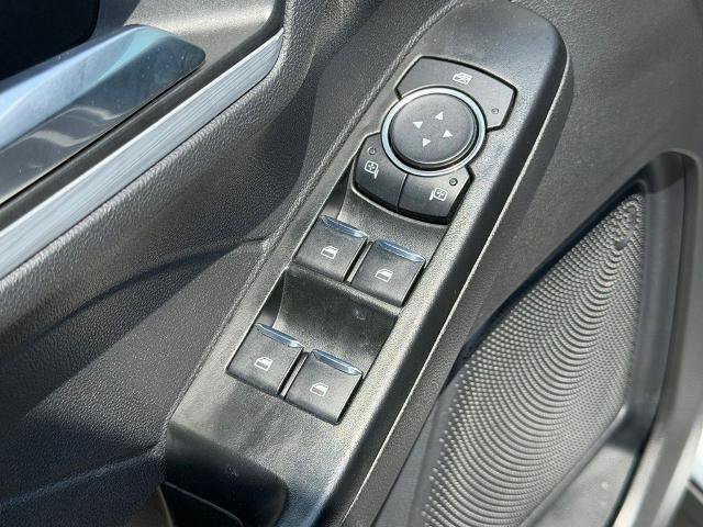 Certified 2025 Ford Escape Platinum AWD/4WD image 15