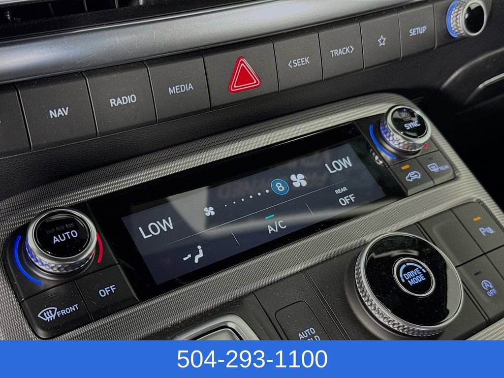 Used 2023 Hyundai Palisade Calligraphy image 16