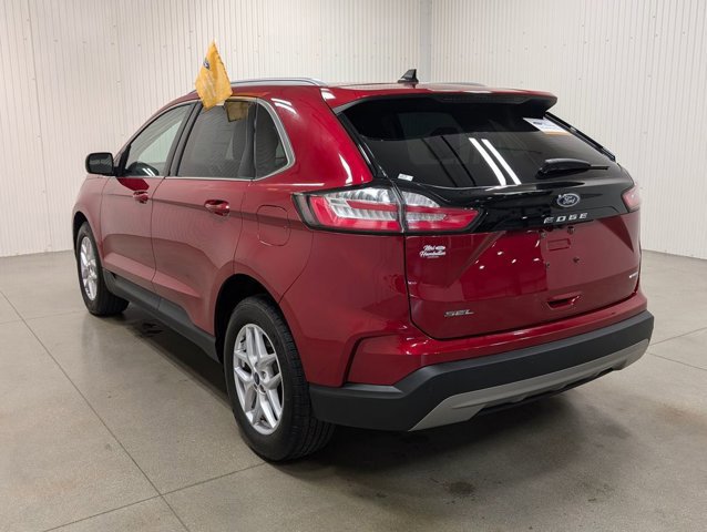 Certified 2022 Ford Edge SEL w/ Convenience Package image 3