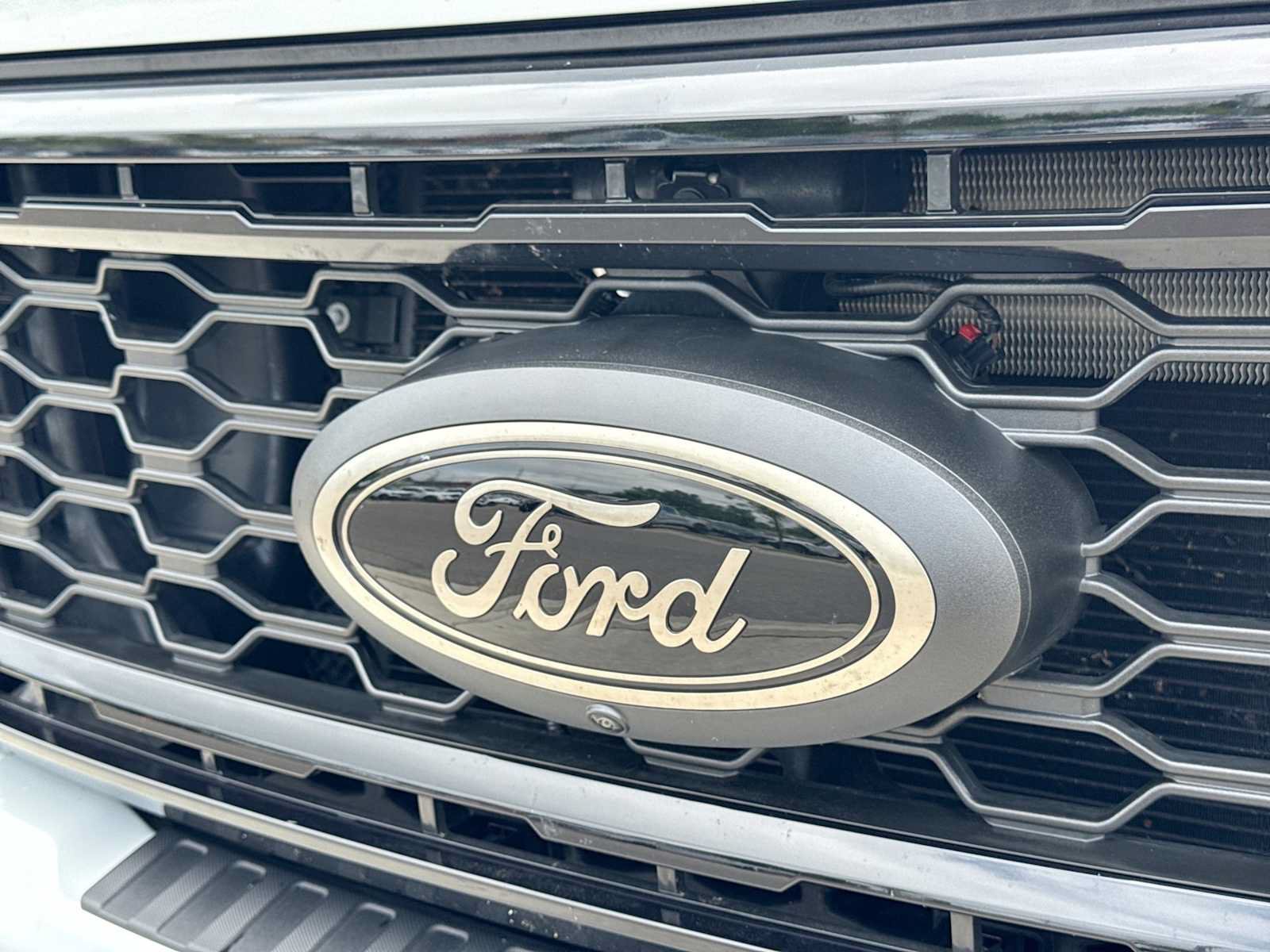 Certified 2026 Ford F350 Lariat w/ Black Appearance Package AWD/4WD image 11