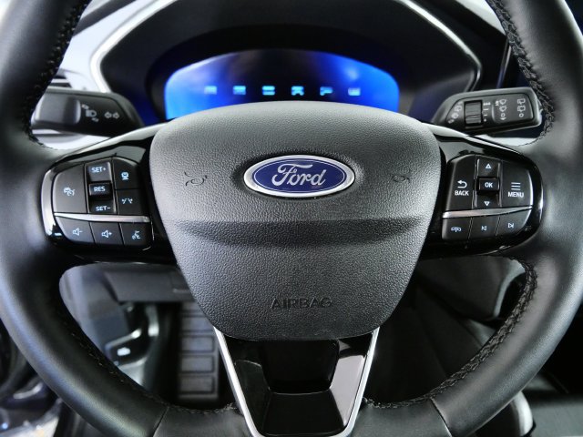 Certified 2025 Ford Escape Platinum AWD/4WD image 23