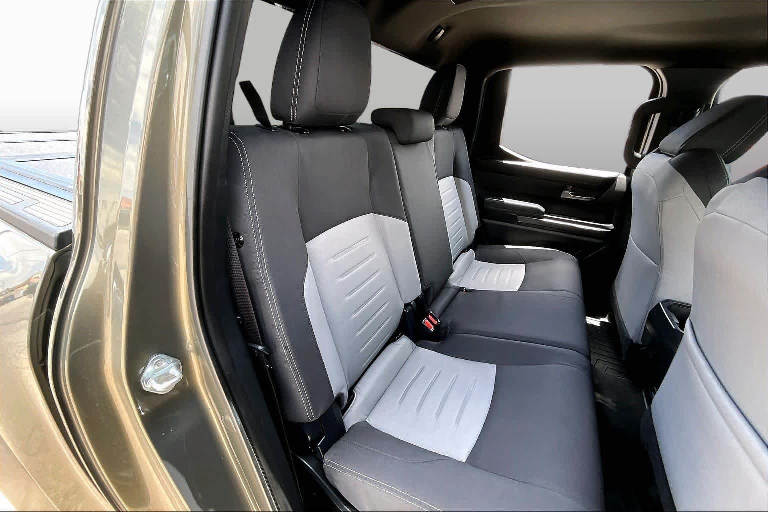 Used 2025 Toyota Tacoma TRD Sport AWD/4WD image 18