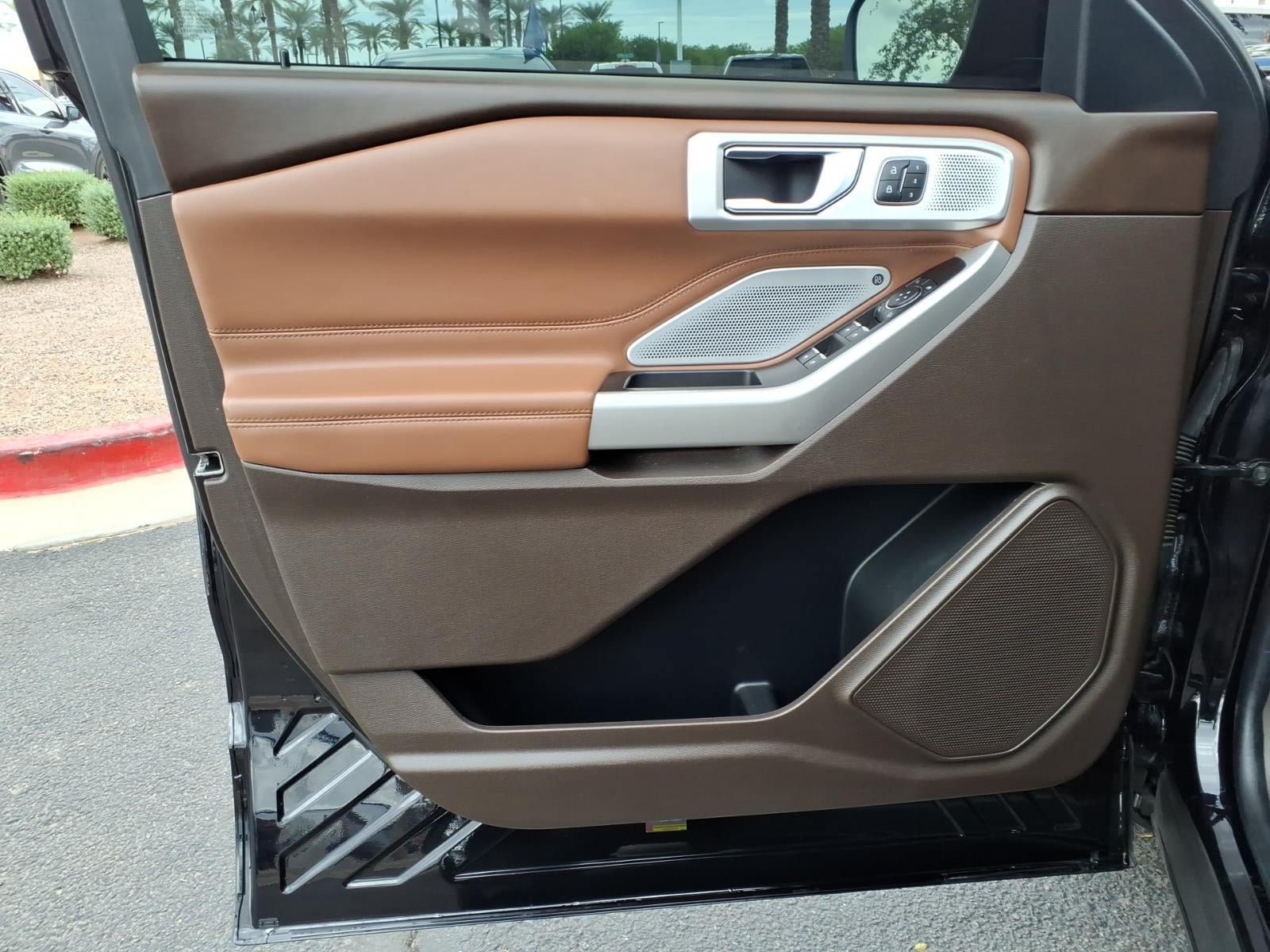 Certified 2022 Ford Explorer King Ranch w/ Class IV Trailer Tow Package RWD image 21