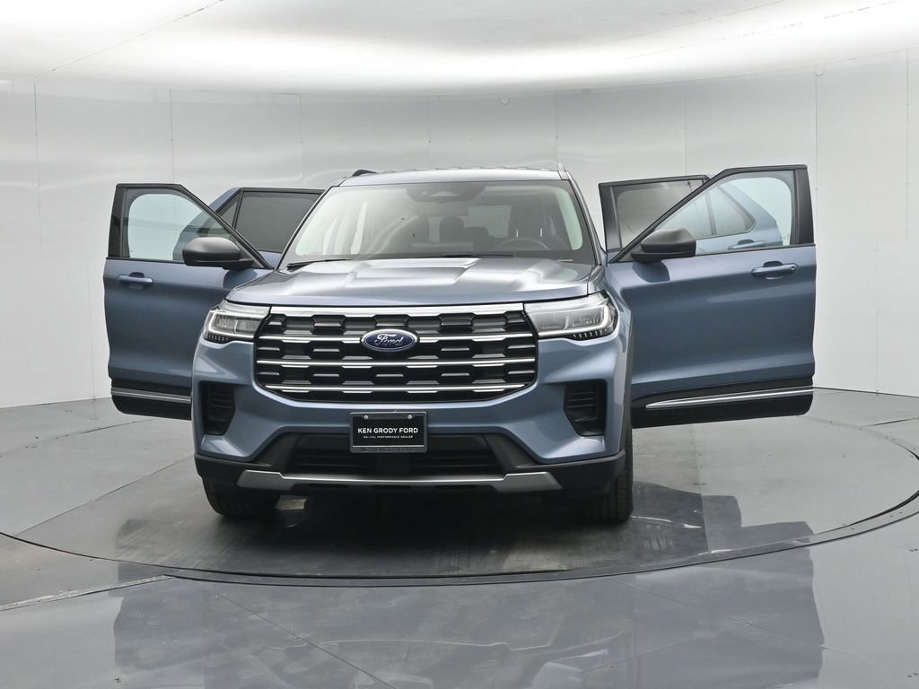 Certified 2025 Ford Explorer Active RWD image 55