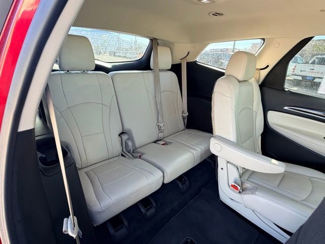 Used 2023 Buick Enclave Essence AWD/4WD image 22