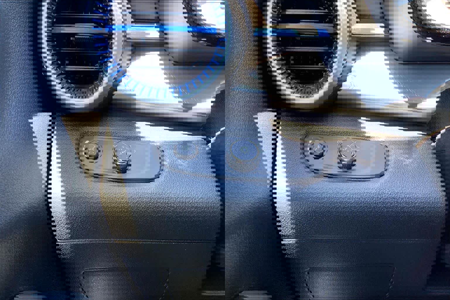 Used 2025 Chevrolet Trax LS image 36