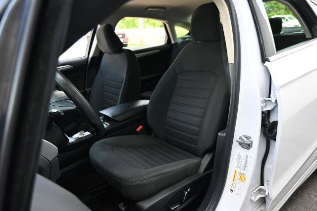 Certified 2020 Ford Fusion SE FWD image 19