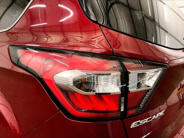 Certified 2018 Ford Escape SEL AWD/4WD image 28
