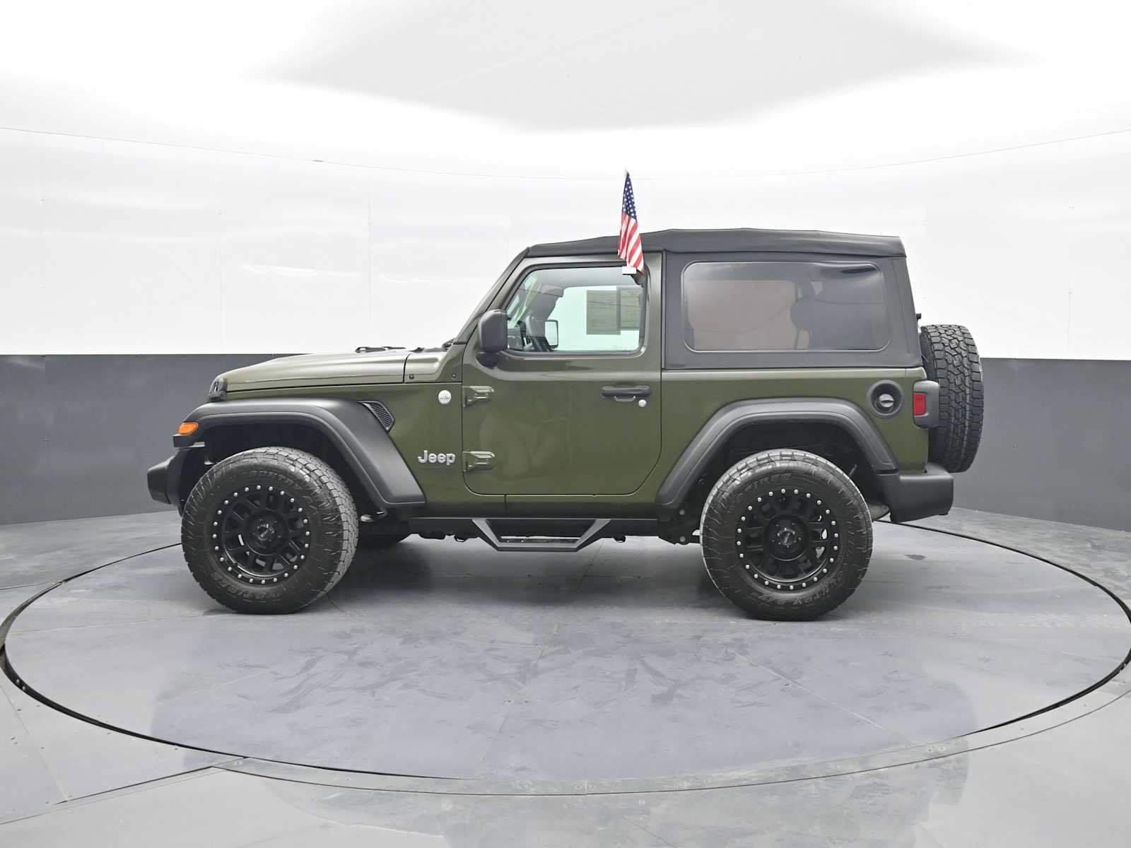 Used 2020 Jeep Wrangler Sport AWD/4WD image 5