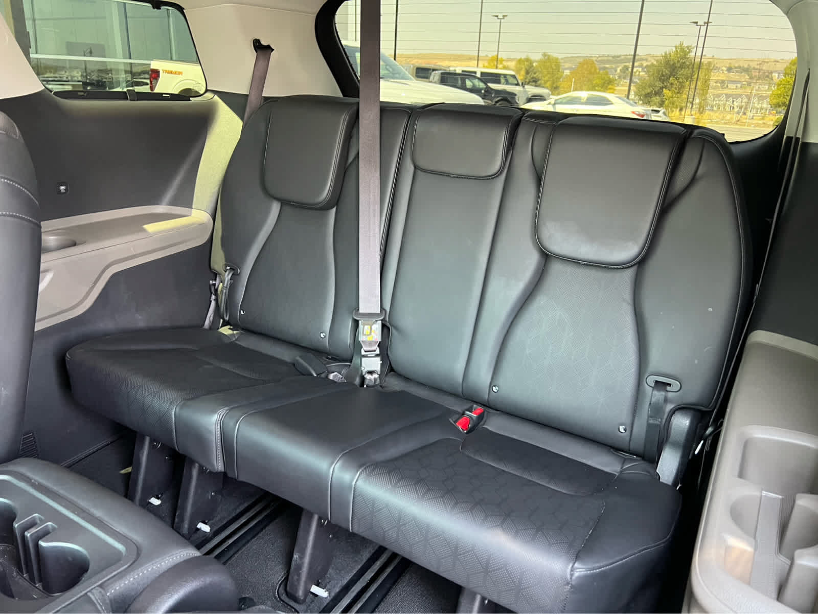 Used 2025 Kia Carnival SX FWD image 26