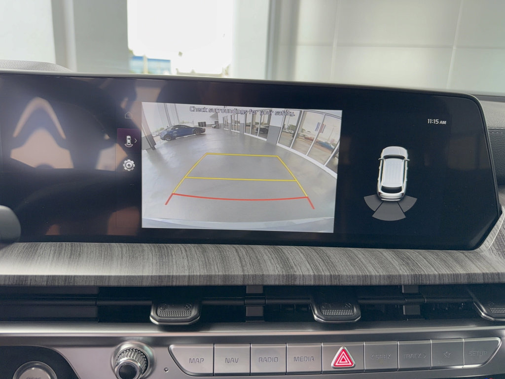 Used 2025 Kia Telluride EX image 22