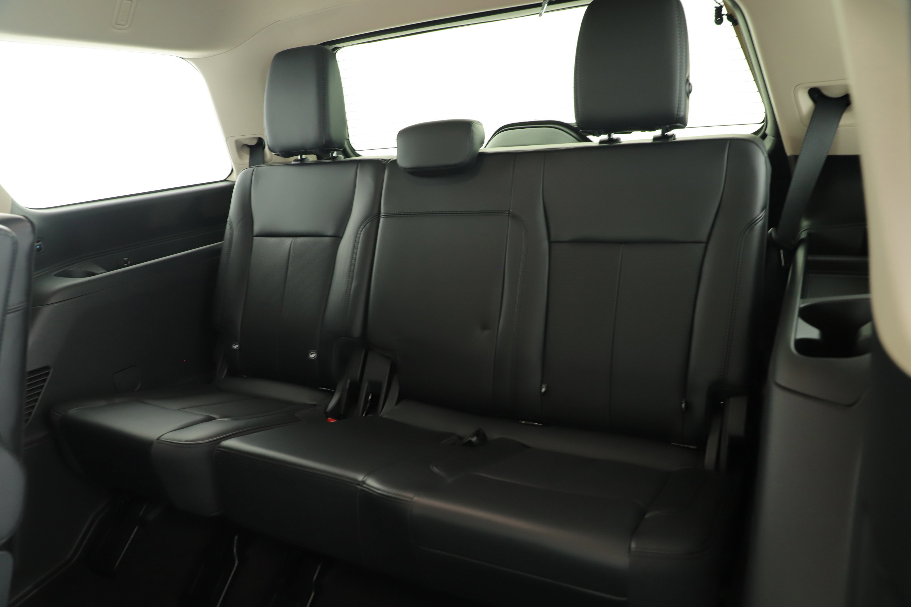 Certified 2024 Ford Expedition XLT image 11