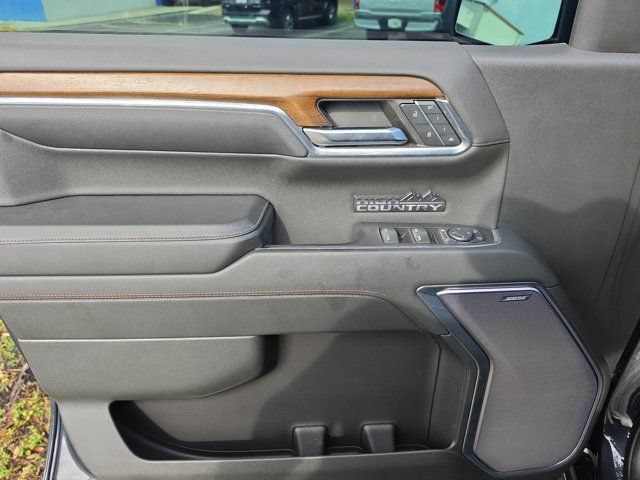 Used 2024 Chevrolet Silverado 1500 High Country w/ Technology Package AWD/4WD image 15