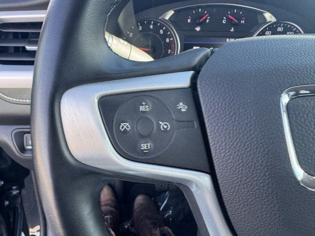 Used 2023 GMC Acadia SLT image 15