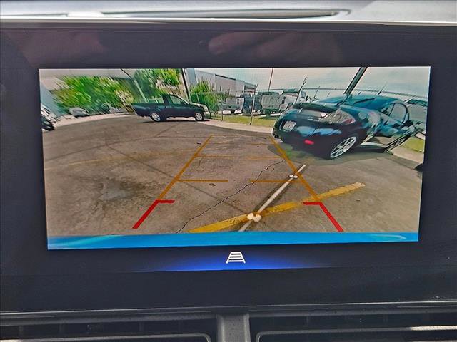 Used 2024 Chevrolet Trax RS w/ Driver Confidence Package FWD image 14