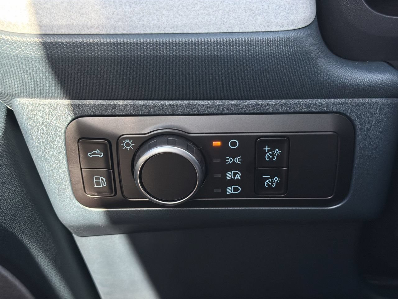 Certified 2025 Ford Maverick XLT FWD image 24