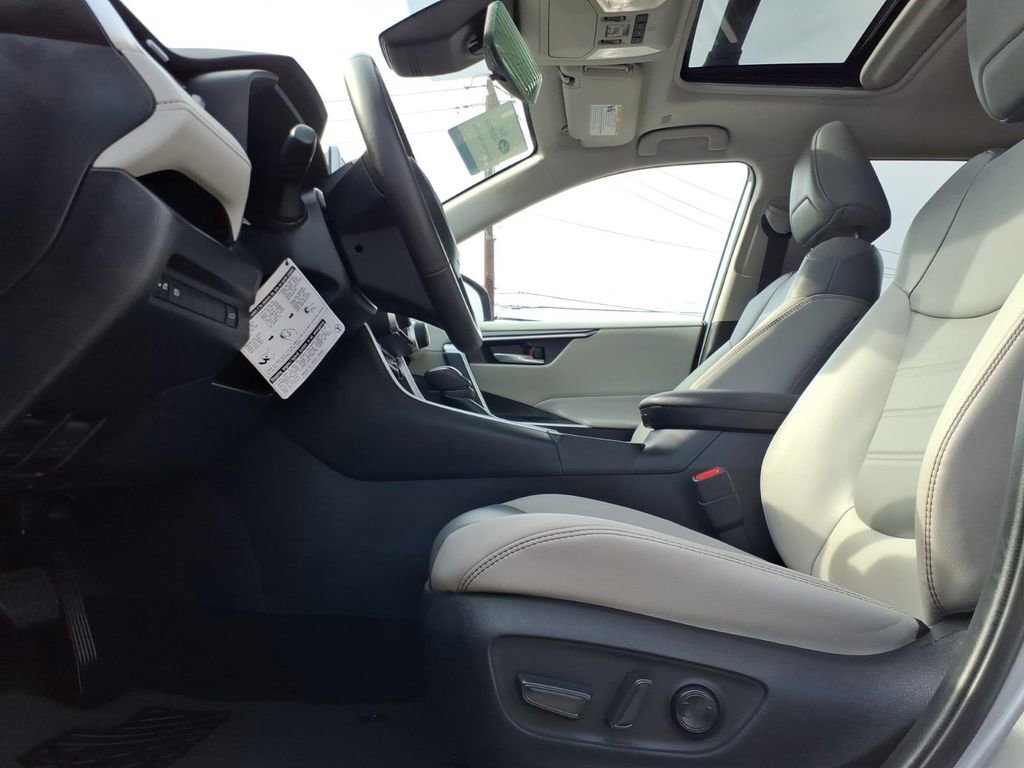 Used 2024 Toyota RAV4 XLE Premium FWD image 16