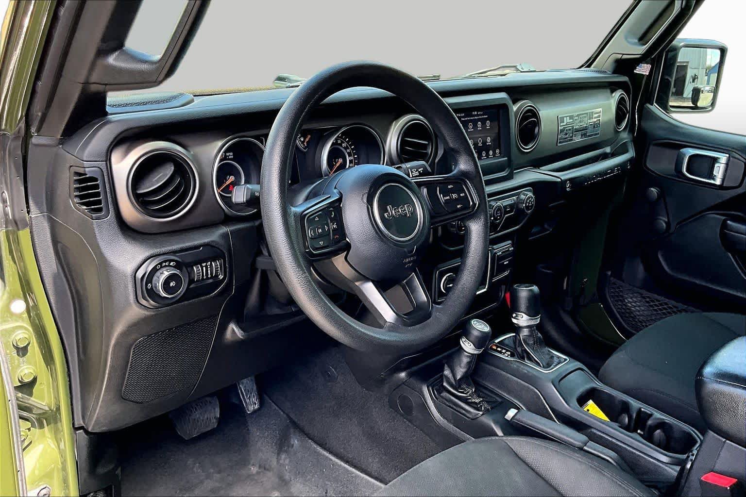 Used 2021 Jeep Wrangler Sport AWD/4WD image 18
