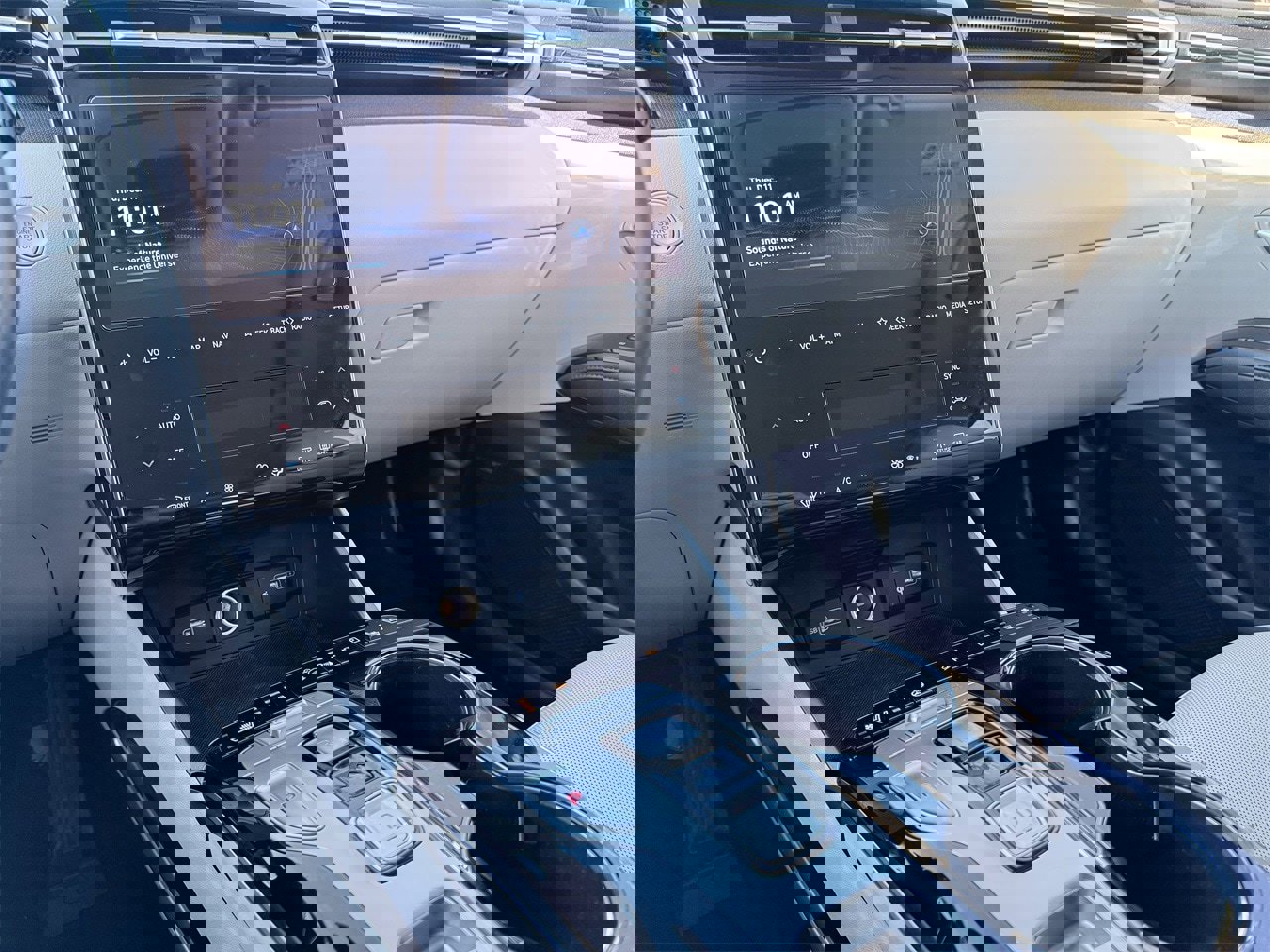 Used 2022 Hyundai Tucson Limited image 16