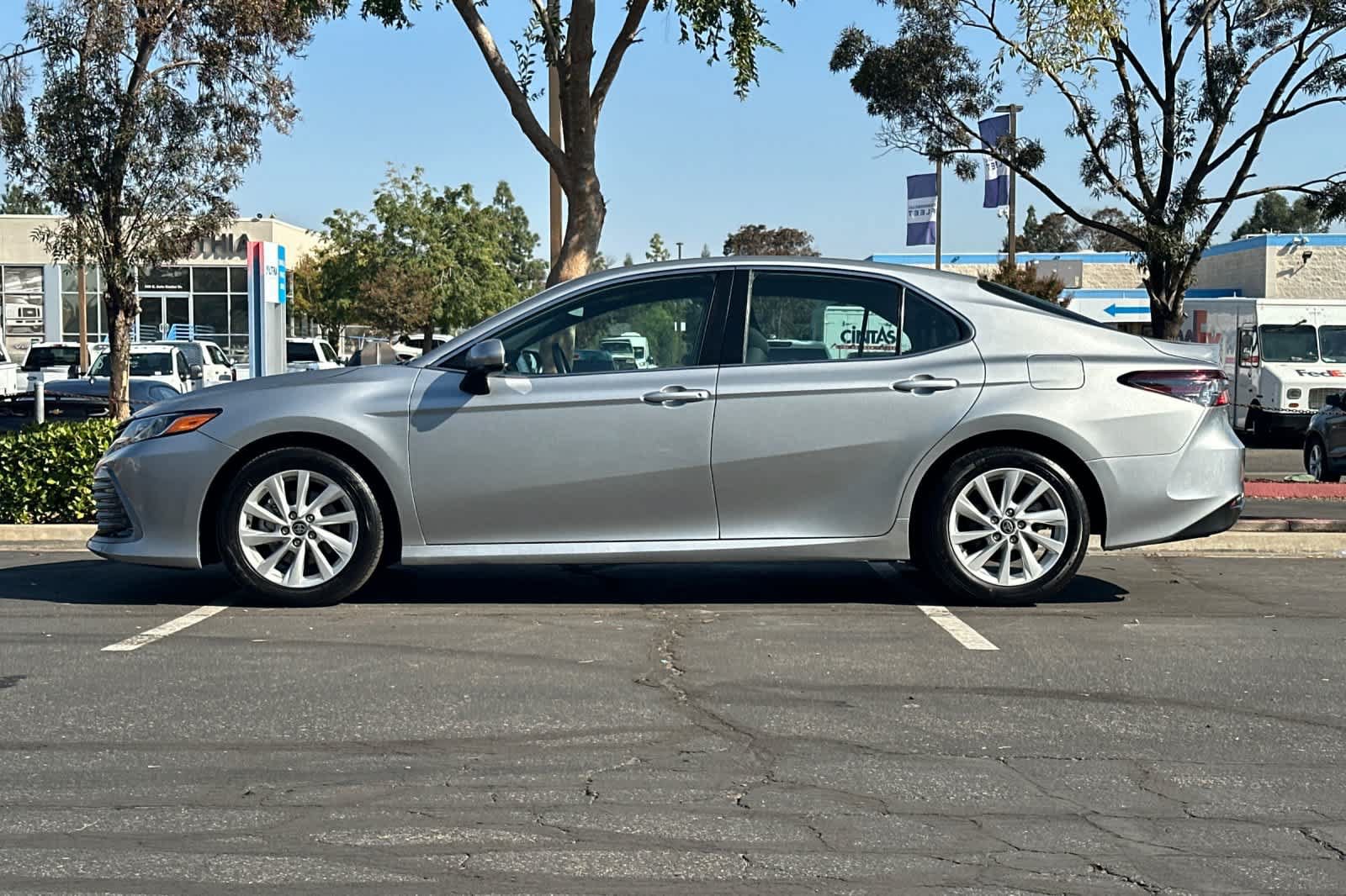 Used 2024 Toyota Camry LE FWD image 6