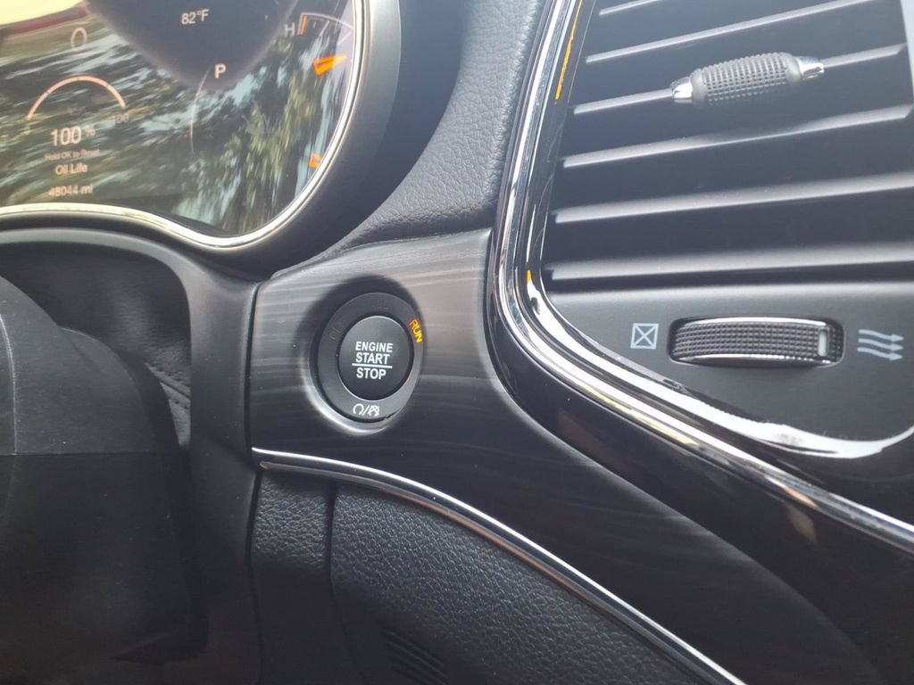 Used 2021 Jeep Grand Cherokee Limited AWD/4WD image 23