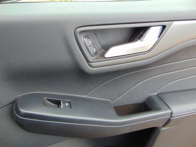Certified 2026 Ford Escape SE FWD image 26