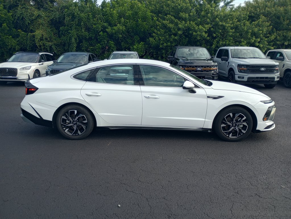 Used 2024 Hyundai Sonata SEL FWD image 8