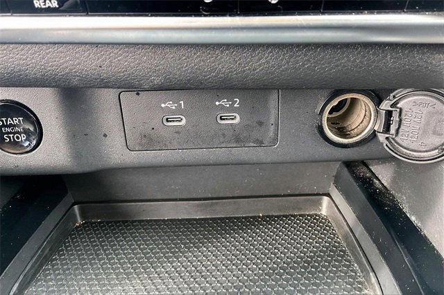 Used 2025 Nissan Rogue SV image 30