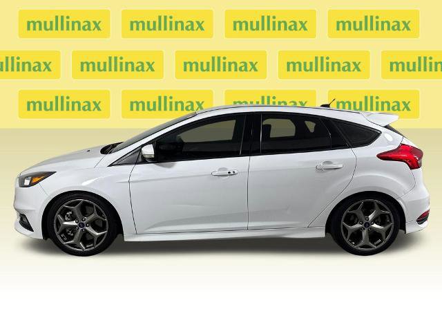 Certified 2017 Ford Focus ST FWD image 12